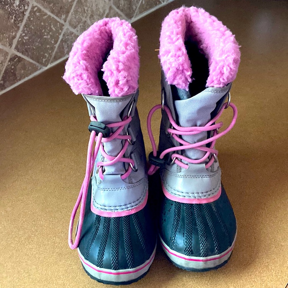 Sorel kids size 2 snow boots